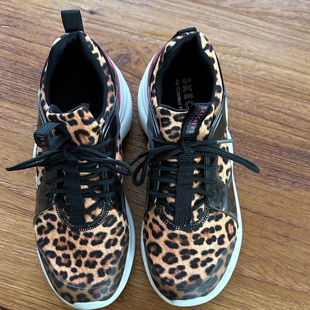 Skechers womens Wild Print Sneakers - Black and Brown